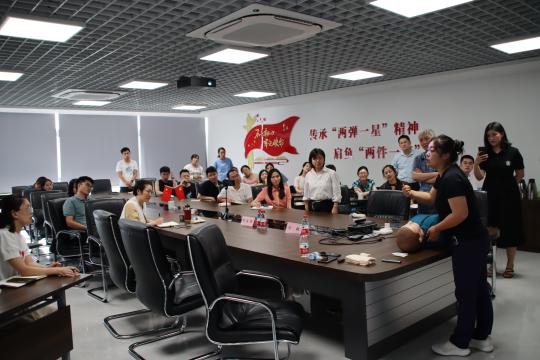 乾云集團舉辦職工體檢報告解讀與急救知識健康講座